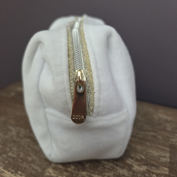 Dior Cosmetic Pouch - Picture 5 of 9